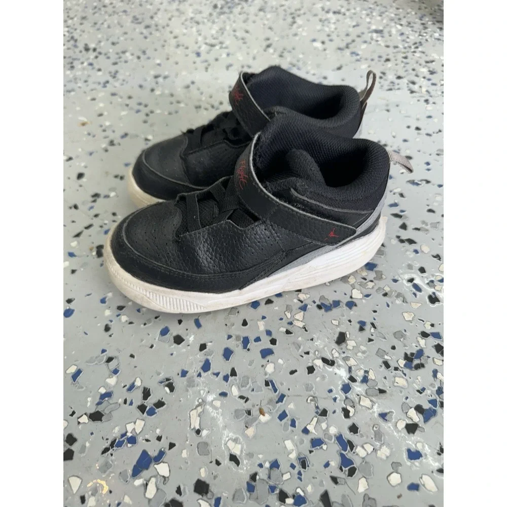 Nike Boys Air Jordan Max Aura 5 DZ4355 061 Black Basketball Shoes Sneakers 10C